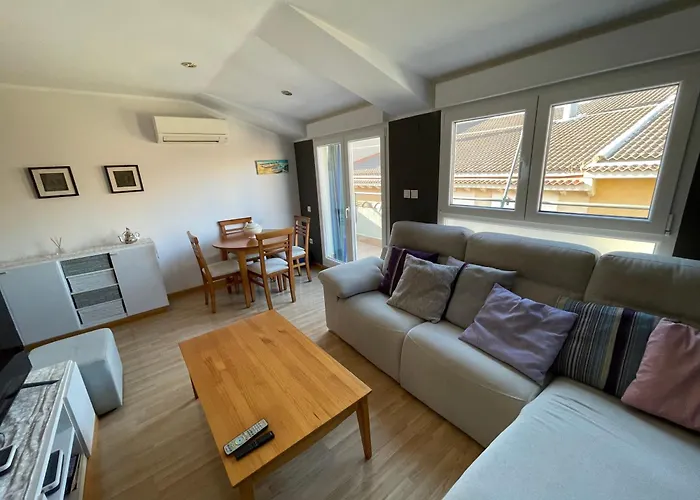 Atico Junto A Mercado Central, Con Parking Gratis