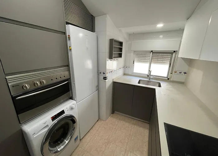 Atico Junto A Mercado Central, Con Parking Gratis *